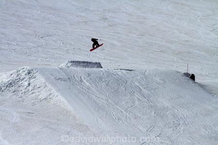 Aotearoa;Canterbury;jump;jumping;Mount-Hutt;Mount-Hutt-Ski-Area;Mount-Hutt-Ski-Field;Mount-Hutt-Skifield;Mt-Hutt;Mt-Hutt-Ski-Area;Mt-Hutt-Ski-Field;Mt-Hutt-Skifield;Mt.-Hutt;N.Z.;New-Zealand;NZ;snow;snowboarder;snowboarders;snowboarding;South-Is;South-Island;Sth-Is;winter
