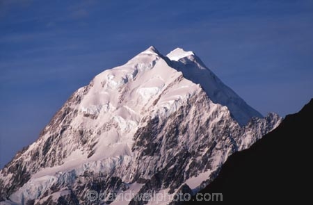 aoraki;aoraki-mt.-cook;canterbury;color;colors;colour;colours;high;highest;icon;jagged;landmark;main-divide;morning;mount-cook;mountain;mountains;mt-cook;mt.-cook;new-zealand;peak;peaks;ridge;ridgeline;snow;snow-cap;snow-capped;snow-line;snow_covered;snow_line;southern-alps;summit;summits;white