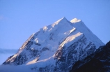 aoraki;aoraki-mt.-cook;canterbury;color;colors;colour;colours;high;highest;icon;jagged;landmark;main-divide;morning;mount-cook;mountain;mountains;mt-cook;mt.-cook;new-zealand;peak;peaks;ridge;ridgeline;snow;snow-cap;snow-capped;snow-line;snow_covered;snow_line;southern-alps;summit;summits;white