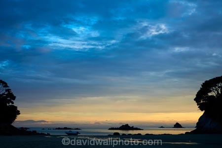 Abel-Tasman;Abel-Tasman-N.P.;Abel-Tasman-National-Park;Abel-Tasman-NP;beach;beaches;coast;coastal;coastline;coastlines;coasts;dusk;evening;Mosquito-Bay;N.Z.;national-park;national-parks;Nelson-Region;New-Zealand;night;night_time;nightfall;NZ;ocean;oceans;S.I.;sea;seas;shore;shoreline;shorelines;shores;silhouette;silhouettes;sky;South-Is;South-Island;Sth-Is;sunset;sunsets;Tasman-Bay;Tasman-District;twilight;water