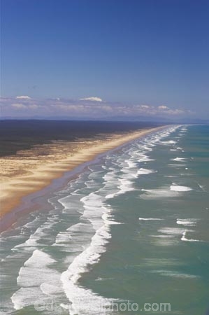 aerial;aerials;beach;beaches;beautiful;bluff;coast;coastal;coastline;far-north;new-zealand;Ninety-Mile-Beach;north-is.;north-island;northland;ocean;sand;scenic;sea;shore;shoreline;straight;tasman-sea;te-wakatehaua;the-bluff;tourism;tourist;tourists;water;waterside;waves