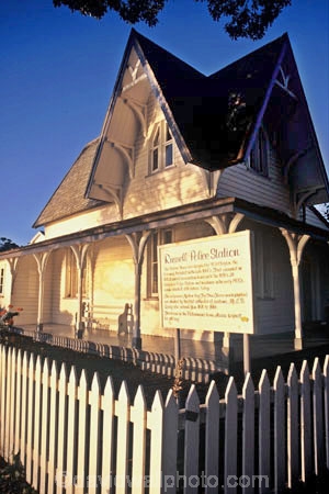fence;historical;old;picket;place;places;wooden