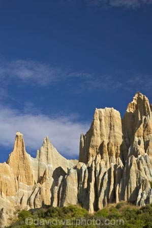 bluff;bluffs;Clay-Cliffs;cliff;cliffs;erode;eroded;erosion;grooved;N.Z.;New-Zealand;North-Otago;NZ;Omarama;Otago;S.I.;SI;South-Island;steep;Waitaki-District;weathered;weathering