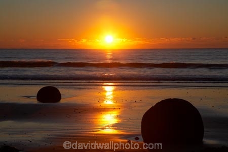 beach;beaches;boulder;break-of-day;calm;coast;coastal;coastline;coastlines;coasts;concretion;dawn;dawning;daybreak;first-light;formation;geological;geology;marble;marbles;Moeraki;Moeraki-Boulder;Moeraki-Boulders;morning;N.Z.;New-Zealand;North-Otago;NZ;ocean;orange;Otago;placid;quiet;reflection;reflections;rock;rocks;round;S.I.;sand;sea;sedementary;serene;shore;shoreline;shorelines;shores;SI;smooth;South-Island;sphere;still;sunrise;sunrises;sunup;tranquil;twilight;Waikati-District;Waitaki-District;water