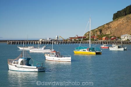 boat;boats;coast;coastal;coastline;coastlines;coasts;cruise;cruises;fishing-boat;fishing-boats;foreshore;harbor;harbors;harbour;harbours;launch;launches;moored;mooring;N.Z.;New-Zealand;North-Otago;NZ;Oamaru;Oamaru-Harbor;Oamaru-Harbour;ocean;S.I.;sea;shore;shoreline;shorelines;shores;SI;South-Is;South-Island;Waitaki-District;Waitaki-Region;water;yacht;yachts