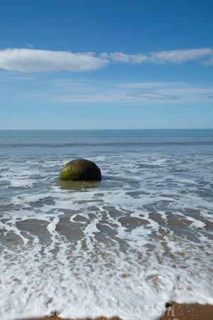 beach;beaches;boulder;coast;coastal;coastline;coastlines;coasts;concretion;foreshore;formation;geological;geology;marble;marbles;Moeraki;Moeraki-Boulder;Moeraki-Boulders;N.Z.;New-Zealand;North-Otago;NZ;ocean;Otago;rock;rocks;round;S.I.;sand;sea;sedimentary;shore;shoreline;shorelines;shores;SI;South-Is;South-Is.;South-Island;sphere;unusual-geologocal-feature;unusual-geologocal-features;unusual-natural-feature;unusual-natural-features;unusual-rock;unusual-rocks;Waikati-District;Waitaki-District;Waitaki-Region;water