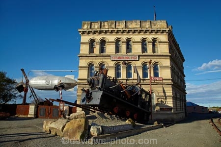 building;buildings;Grain-Elevator-Building;heritage;historic;historic-building;historic-buildings;Historic-Precinct-Oamaru;Historic-Victorian-Precinct;historical;historical-building;historical-buildings;history;N.Z.;New-Zealand;North-Otago;Oamaru;Oamaru-Historic-Precinct;Oamaru-stone;Oamaru-Victorian-Precinct;old;S.I.;SI;South-Is;South-Island;steampunk-airship;steampunk-airships;Steampunk-Headquarters;Steampunk-HQ;steampunk-train;steampunk-trains;Sth-Is;tradition;traditional;Waitaki;Waitaki-District;Waitaki-Region
