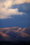Benmore-Range;cloud;clouds;dark-cloud;dark-clouds;high-altitude;Last-Light;light;Mackenzie-Country;mountain;mountains;N.Z.;New-Zealand;North-Otago;NZ;range;ranges;S.I.;SI;South-Island;sunlight;Waitaki-District