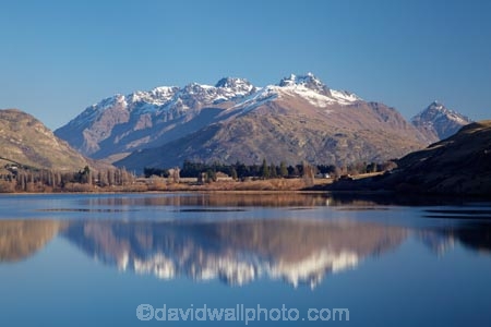 alp;alpine;alps;altitude;calm;Cecil-Peak;high-altitude;lake;Lake-Hayes;lakes;mount;mountain;mountain-peak;mountainous;mountains;mountainside;mt;mt.;N.Z.;New-Zealand;NZ;Otago;peak;peaks;placid;quiet;range;ranges;reflection;reflections;S.I.;season;seasonal;seasons;serene;SI;smooth;snow;snow-capped;snow_capped;snowcapped;snowy;South-Is.;South-Island;southern-alps;Southern-Lakes;Southern-Lakes-District;Southern-Lakes-Region;still;summit;summits;tranquil;water;winter