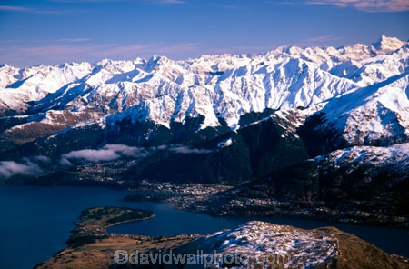 winter;snow;cold;southern-alps;alpine;mountain;mountains;lake-wakatipu;wakatipu;Queenstown;south-island;new-zealand;resort;tourism;travel