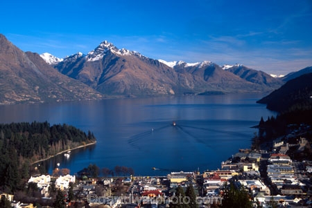 mountain;mountains;lakes;lake;boat;boats;tourists;tourist;tourism;tourist-attraction;tourist-attractions;earnslaw;queenstown;wakatipu;lake-wakatipu;south-island;new-zealand;bay;bays;winter;walter-peak
