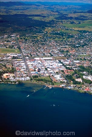 aerials;lakes;town;towns;cities;city;township;thermal;tourism;village;height;view;above;overhead;over;fly-over