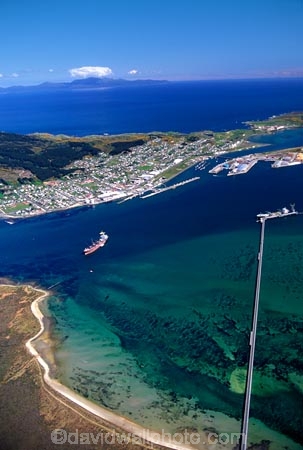 harbour;harbours;harbor;harbors;port;ports;wharf;wharves;wharfs;dock;docks;dockside;southern;south;foveaux;strait;tiwai;point;aluminium;smelter;comalco;invercargill;industry;industrial;aerials