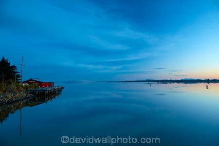 calm;cloud;clouds;dusk;estuaries;estuary;evening;inlet;inlets;Invercargill;lagoon;lagoons;N.Z.;New-River-Estuary;New-Zealand;night;night_time;nightfall;NZ;Oreti-River;placid;quiet;reflected;reflection;reflections;S.I.;serene;SI;smooth;South-Is;South-Island;Southland;Sth-Is;still;sunset;sunsets;tidal;tidal-estuaries;tidal-estuary;tide;tranquil;twilight;Waihopai-River;water