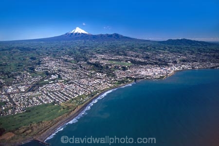 sea;ocean;tasman;coast;coastline;city;cities;shoreline;mountain;mountains;volcano;volcanoes