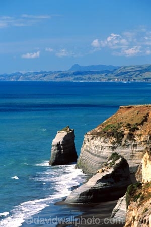 coast;coastal;surf;wave;waves;bluff;hill;hills;edge;sea;sky;bluff;cliffs;bluffs;sea;ocean