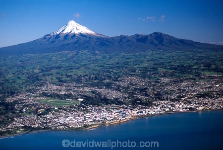 spring;grass;green;paddock;paddocks;field;fields;pasture;pastures;meadow;meadows;agriculture;rural;farm;farms;farmer;farming;farmland;lush;verdant;dairy;snow;mountains;mountain;volcano;volcanoes;sea;ocean;tasman;coast;coastline;shoreline;shore;cliff;cliffs;city;cities;new-plymouth;taranaki;mt;mt.;mount;egmont;aerial;aerials