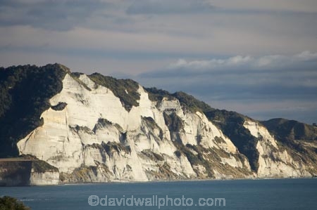 bluff;bluffs;cliff;cliffs;coast;coastal;coastline;coastlines;coasts;N.I.;N.Z.;New-Zealand;NI;North-Is;North-Is.;North-Island;North-Taranaki;NZ;ocean;sea;shore;shoreline;shorelines;shores;steep;Taranaki;Tongaporutu;water;White-Cliffs