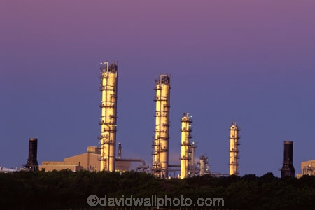 dusk;energy;factories;factory;fuel;gas;global-warming;industrial;industries;industry;natural;petro-chemical,chimneys;petrochemical;petrol;petroleum;pollute;pollution;smoke;smoke-stack;twilight,chimney
