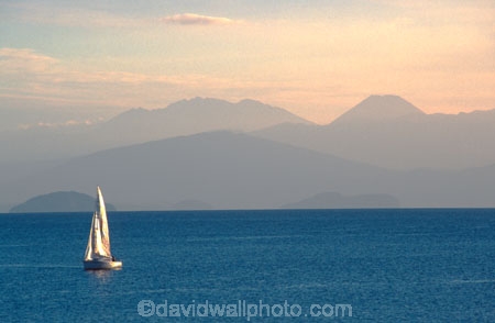 boat;lakes;leisure;mast;pleasure;race;relaxation;sail;sail-boat;sailboat;sailing;water;wind;yachting;yachts