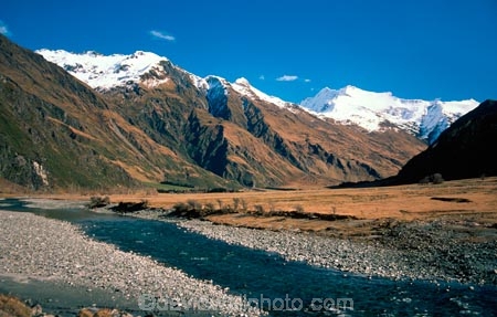 river;riverbed;mountain;mountains;rock;rocks;rocky;water;flow;flowing;snow-cap;snow_cap;snow-caps;snow_caps;snow-capped;snow_capped;isolated;calm;peaceful