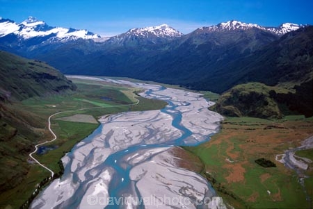 mountain;mountains;valley;valleys;matukituki-valley;river;rivers;swirl;swirly;sand;sandy;riverbed;aerial;aerials;boat;boats;jet-boats;jet-boat