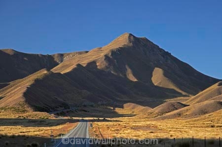 Central-Otago;centre-line;centre-lines;centre_line;centre_lines;centreline;centrelines;driving;high-country;highcountry;highland;highlands;highway;highways;Lindis-Pass;N.Z.;New-Zealand;North-Otago;NZ;open-road;open-roads;Otago;ridge;ridgeline;ridgelines;ridges;road;road-trip;roads;SI;snow-tussock;snow-tussocks;South-Island;State-Highway-8;State-Highway-Eight;straight;transport;transportation;travel;traveling;travelling;trip;tussock;tussock-land;tussock-lands;tussockland;tussocklands;tussocks;uplands