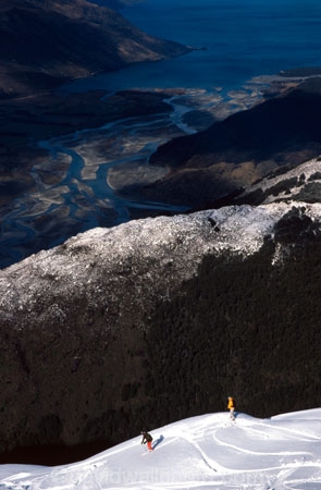 Action;Air;Aircraft;Aircrafts;Daytime;flight;Flights;Fly;Fly-over;Flying;Flying-over;height;heights;heli-flight;heli-ski;heli_flight;heli_ski;helicopters;Motion;mountain;Mountain-range;mountains;Movement;Outdoor;Outdoors;Outside;snowy;Transport;Transportation;Transports;yellow