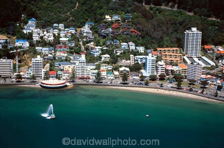 beaches;sand;gravel;water;sea;ocean;harbor;harbors;harbours;harbour;swim;swimming;swimmer;swimmers;sunbathe;sun-bathe;summer;play;capital;shoreline;waterfront;capital-city
