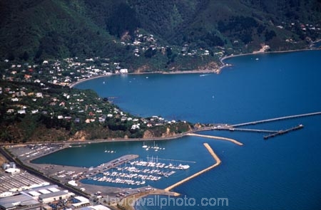 Point-Howard;Lowry-Bay;Wellington-Harbour;harbor;harbors;harbours;aerials;aerial;wellington;waterfront;coast;coasts;coastal;marina;marinas