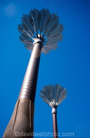 art;culture;capital;native;nikau;palm;sculpture;sculptures;statue;statues;palms;nikaus;civic-square;wellington;public-art-works;metal