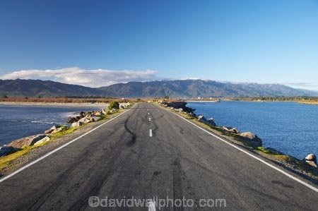 Breakwater;breakwaters;Buller-District;Buller-Region;Buller-River;bulwark;bulwarks;groyne;groynes;jetties;jetty;mole;moles;N.Z.;New-Zealand;NZ;river;rivers;S.I.;seawall;seawalls;SI;South-Is;South-Island;West-Coast;Westland;Westport
