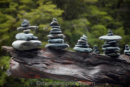 Beech-Forest;Haast-Pass;Mount-Aspiring-National-Park;Mt-Aspiring-N.P.;Mt-Aspiring-National-Park;Mt-Aspiring-NP;N.Z.;national-park;national-parks;New-Zealand;NZ;rock;rock-art;rock-stacks;rocks;S.I.;SI;South-Is;South-Island;Sth-Is;stone;stones;West-Coast;Westland