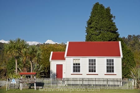 building;buildings;Cabbage-Trees;heritage;historic;historic-building;historic-buildings;historic-hostel;historical;historical-building;historical-buildings;history;N.Z.;New-Zealand;NZ;Okarito;old;S.I.;SI;South-Is.;South-Island;tradition;traditional;West-Coast;Westland