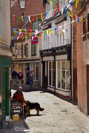 boutique;boutiques;Britain;British-Isles;commerce;commercial;England;English;Europe;G.B.;GB;Grape-Lane;Grape-Ln;Great-Britain;N.E.-England;narrow-lane;narrow-lanes;narrow-street;narrow-streets;NE-England;North-East-England;North-Yorkshire;retail;retail-store;retailer;retailers;shop;shopper;shoppers;shopping;shops;store;stores;street-scene;street-scenes;U.K.;UK;United-Kingdom;Whitby;Yorkshire