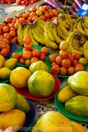 banana;bananas;colorful;colourful;commerce;commercial;Coral-Coast;Fij;Fiji;Fiji-Islands;food;food-market;food-markets;food-stall;food-stalls;fruit;fruit-and-vegetables;fruit-market;fruit-markets;market;market-place;market_place;marketplace;markets;Pacific;papaya;papayas;pawpaw;pawpaws;produce;produce-market;produce-markets;product;products;red;retail;retailer;retailers;shop;shopping;shops;Sigatoka;Sigatoka-Market;Sigatoka-Markets;Sigatoka-Produce-Market;Sigatoka-Produce-Markets;South-Pacific;stall;stalls;steet-scene;street-scenes;tomato;tomatoes;Viti-Levu;yellow