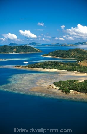 sand;coral;reef;ocean;sea;paradise;pacific;tropical;island;islands;resort;coast;coastine;holiday;vacation;holidays;beach;beaches;travel;tourism;travels;aerial;aerials;archipeligo;archipeligos;blue;oceana;scenic;scenics;seascape;seascapes;global-warming;sea-level-rise