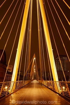 bridge;bridges;Britain;dark;dusk;England;Europe;evening;flood-lighting;flood-lights;flood-lit;flood_lighting;flood_lights;flood_lit;floodlighting;floodlights;floodlit;foot-bridge;foot-bridges;footbridge;footbridges;G.B.;GB;Golden-Jubilee-Bridge;Golden-Jubilee-Bridges;Great-Britain;Jubilee-Footbridge;light;lights;London;night;night-time;night_time;pedestrian-bridge;pedestrian-bridges;river;River-Thames;rivers;South-Bank;Southbank;suspension-bridge;suspension-bridges;Thames-River;twilight;U.K.;UK;United-Kingdom;wire-bridge;wire-bridges