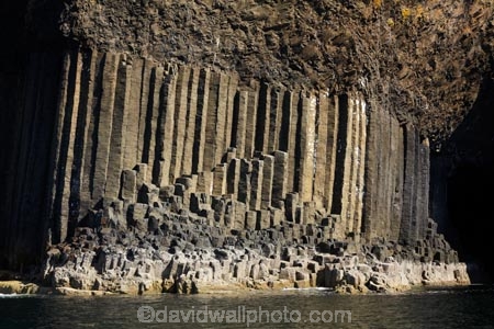 An-Uamh-Bhin;Argyll-and-Bute;basalt-column;basalt-columns;basalt-formation;basalt-formations;basaltic-lava;bluff;bluffs;Britain;cave;cavern;caverns;caves;cliff;cliffs;coast;coastal;coastline;coastlines;coasts;columnar-basalt;columnar-jointed-basalt;extrusive-volcanic-rock;Fingal-Cave;Fingals-Cave;Fingals-Cave;formations;G.B.;GB;geological;geology;Great-Britain;grotto;grottos;hexagonal-basalt-columns;hexagonally-jointed-basalt-columns;Highlands;Inner-Hebrides;Island-of-Mull;Island-of-Staffa;Isle-of-Mull;Isle-of-Staffa;lava-column;lava-columns;littoral-cave;littoral-caves;Mull;Mull-Island;National-Nature-Reserve;polygonal;roch-arches;rock;rock-arch;rock-column;rock-columns;rock-formation;rock-formations;rock-outcrop;rock-outcrops;rocks;Scotland;Scottish-Highlands;sea-cave;sea-caves;sea-cliff;sea-cliffs;Stafa;Staffa;Staffa-Island;stone;U.K.;UK;United-Kingdom;volcanic-column;volcanic-columns;volcanic-formation;volcanic-formations;volcanic-rock
