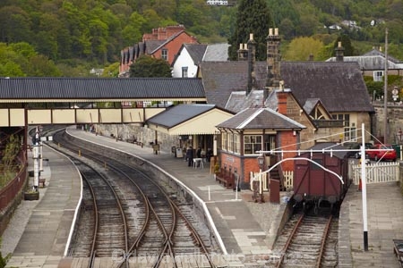 Britain;British-Isles;Cymru;Dee-Valley;Denbighshire;G.B.;GB;Great-Britain;Llangolen-Railway-Station;Llangolen-Train-Station;Llangollen;north_east-Wales;platform;platforms;public-transport;rail;rail-station;rail-stations;railroad;railroads;rails;railway;railway-station;railway-stations;railways;track;tracks;train-station;train-stations;transport;transportation;U.K.;UK;United-Kingdom;Wales