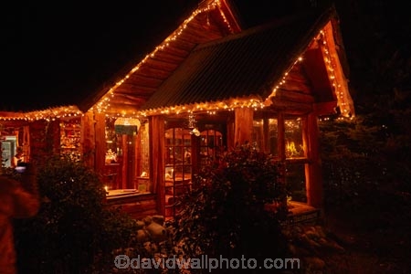 Argentina;Argentine-Patagonia;Argentine-Republic;bar;bars;cafe;cafes;Chalten-Cerveza-Artesanal;coffee-shop;coffee-shops;dining;El-Chalten;entertainment;evening;La-Cerve;La-Cerveceria;Latin-America;log-cabin;log-cabins;night;Patagonia;Patagonian;restaurant;restaurants;rustic;Santa-Cruz-Province;South-America;South-Argentina;Southern-Argentina;Sth-America;wood