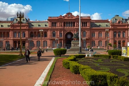 Argentina;Argentine-Republic;B.A.;BA;Buenos-Aires;building;buildings;Casa-Rosada;facade;facades;heritage;historic;historic-building;historic-buildings;historical;historical-building;historical-buildings;history;Latin-America;old;pink-facade;Pink-House;plaza;Plaza-de-Mayo;Presidential-Palace;South-America;square;Sth-America;tradition;traditional