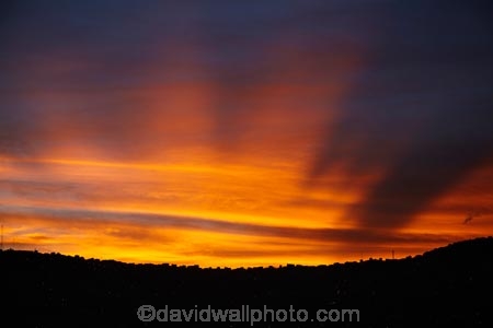 Bolivia;capital;Capital-of-Bolivia;Chuqi-Yapu;dusk;evening;La-Paz;Latin-America;Mirador-Killi-Killi;night;night_time;nightfall;Nuestra-Señora-de-La-Paz;South-America;Sth-America;sunray;sunrays;sunset;sunsets;The-Americas;twilight