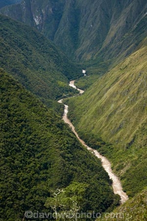 Camino-Inca;Camino-Inka;Cusco-Region;Inca-Trail;Latin-America;Machupicchu-District;Peru;Republic-of-Peru;Rio-Urubamba;river;rivers;Sacred-Valley;Sacred-Valley-of-the-Incas;South-America;steep;steep-hillside;steep-hillsides;Sth-America;Urubamba-River;Urubamba-Province