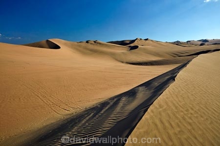 arid;desert;deserts;dune;dunes;Huacachina;Huacachina-Desert;Ica;Ica-Desert;Ica-Region;Latin-America;Peru;Peruvian-Desert;Republic-of-Peru;ripple;rippled;ripples;sand;sand-dune;sand-dunes;sand-hill;sand-hills;sand-ripple;sand-ripples;sand_dune;sand_dunes;sand_hill;sand_hills;sanddune;sanddunes;sandhill;sandhills;sandy;South-America;Sth-America