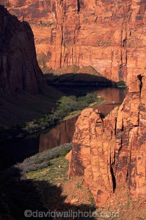 Coconino-County;America;American-Southwest;Arizona;AZ;bluff;bluffs;boat;boats;canyon;canyons;cliff;cliffs;Colorado-River;fisher;fisherman;fishermen;GCNRA;Glen-Canyon;Glen-Canyon-National-Recreation-Area;Glen-Canyon-NRA;gorge;gorges;Page;ravine;ravines;South-west-United-States;South-west-US;South-west-USA;South-western-United-States;South-western-US;South-western-USA;Southwest-United-States;Southwest-US;Southwest-USA;Southwestern-United-States;Southwestern-US;Southwestern-USA;States;the-Southwest;U.S.A;United-States;United-States-of-America;USA