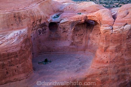 America;American-Southwest;Arches-N.P.;Arches-National-Park;Arches-NP;Entrada-Sandstone;erode;eroded;erosion;geological;geology;Moab;national-park;national-parks;natural-geological-formation;natural-geological-formations;Navajo-Sandstone;rock;rock-formation;rock-formations;rock-outcrop;rock-outcrops;rocks;sandstone;South-west-United-States;South-west-US;South-west-USA;South-western-United-States;South-western-US;South-western-USA;Southwest-United-States;Southwest-US;Southwest-USA;Southwestern-United-States;Southwestern-US;Southwestern-USA;States;stone;the-Southwest;U.S.A;United-States;United-States-of-America;unusual-natural-feature;unusual-natural-features;unusual-natural-formation;unusual-natural-formations;US-National-Park;US-National-Parks;USA;UT;Utah;wilderness;wilderness-area;wilderness-areas