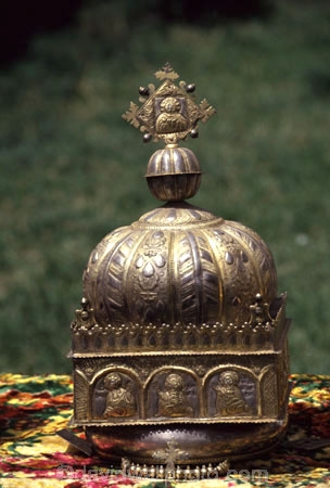 crown;crowns;religion;valuable;gold;silver;royal;royalty;emperor;aksum
