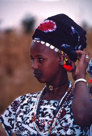 frica;african;africans;black;ethnic;people;person;persons;jewellery;portrait;portraits;tradition;traditional;costume;costumes;traditions-costume;traditional-costumes;culture;cultural;cultures;tribe;tribes;tribal;west-africa;indigenous;native;adorn;adornment;hat;hats;islam;islamic;muslim;girl;female;cloth;sahel;mali;malian;jewellery-;jewelery;jewelry;peul;fulani;bandiagara;coin;coins;facial-tattoo;tattoo;decoration;face;marking;girl;girls