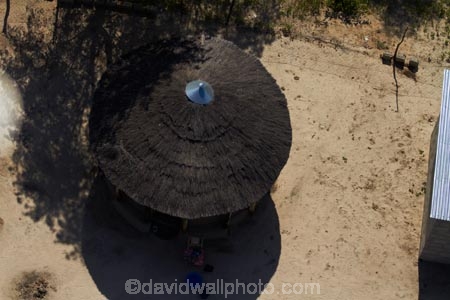 aerial;aerial-image;aerial-images;aerial-photo;aerial-photograph;aerial-photographs;aerial-photography;aerial-photos;aerial-view;aerial-views;aerials;Africa;African-home;African-homes;African-house;African-houses;African-hut;African-huts;Botswana;home;homes;house;houses;hut;huts;mud-hut;mud-huts;Southern-Africa;thatch;thatch-roof;thatched;thatched-roof;thatched-roofs;thatched-rooves